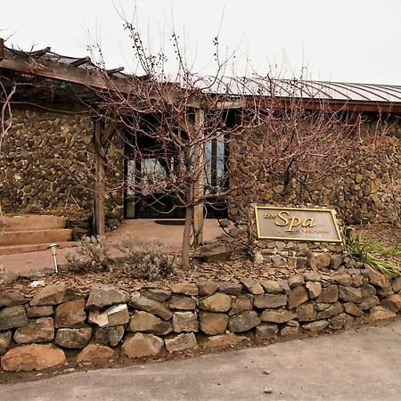 Columbia River Gorge Retreat At Cave B Ridge Quincy Exterior photo