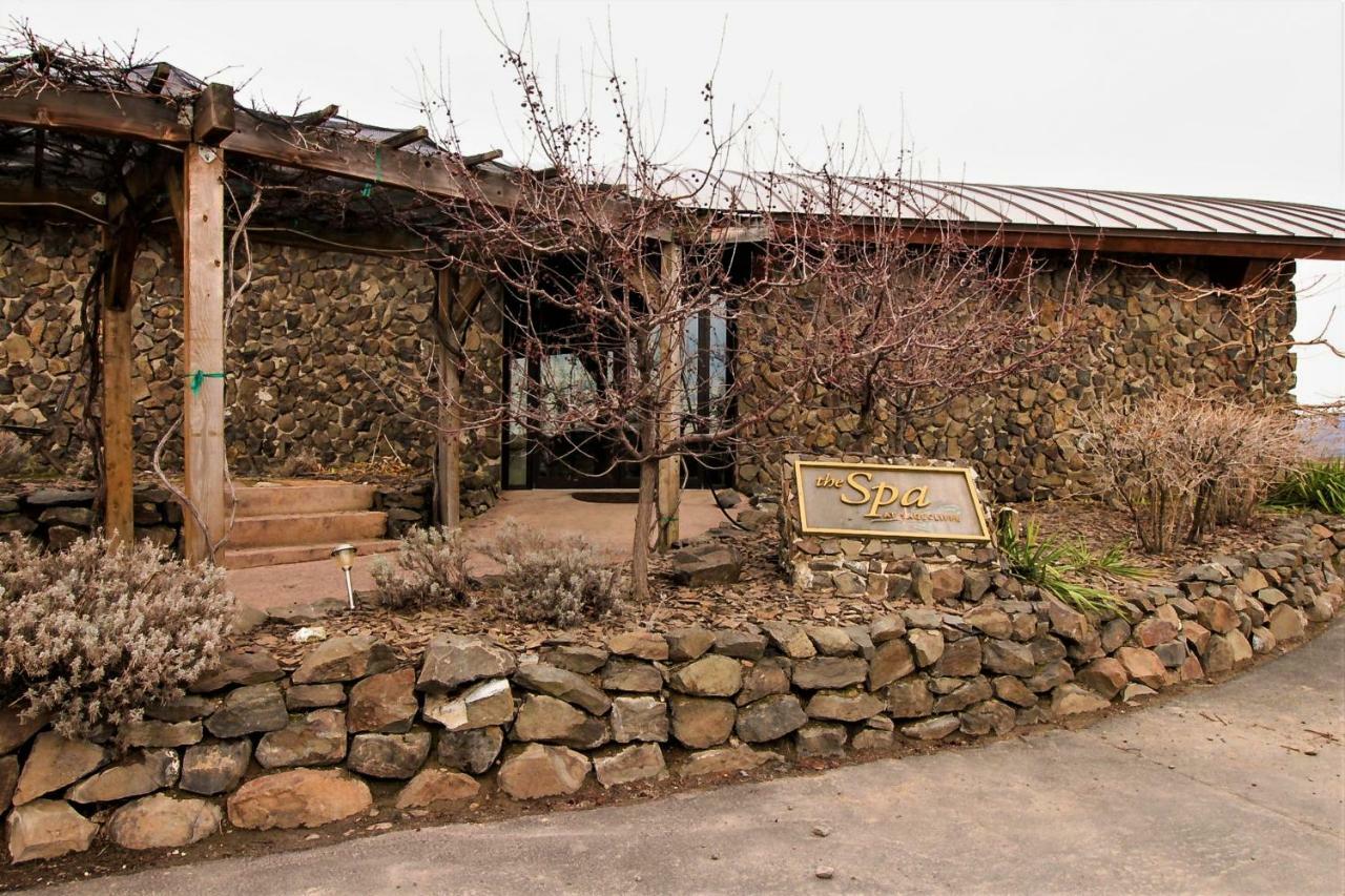 Columbia River Gorge Retreat At Cave B Ridge Quincy Exterior photo